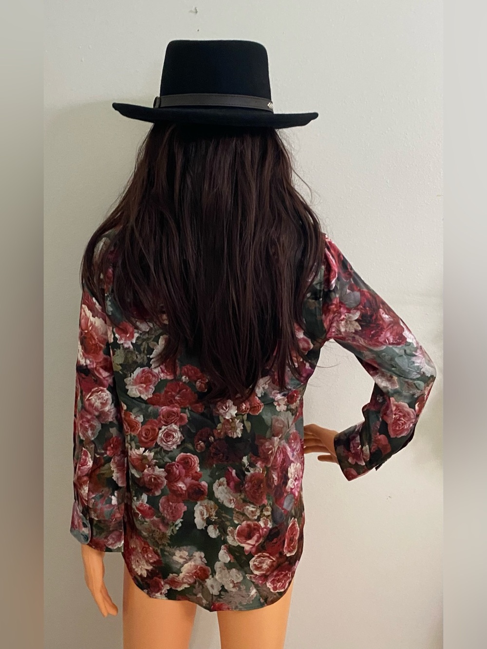 NEW L'AGENCE MULTI FLORAL TYLER SILK BUTTON DOWN BLOUSE - Picture 6 of 15